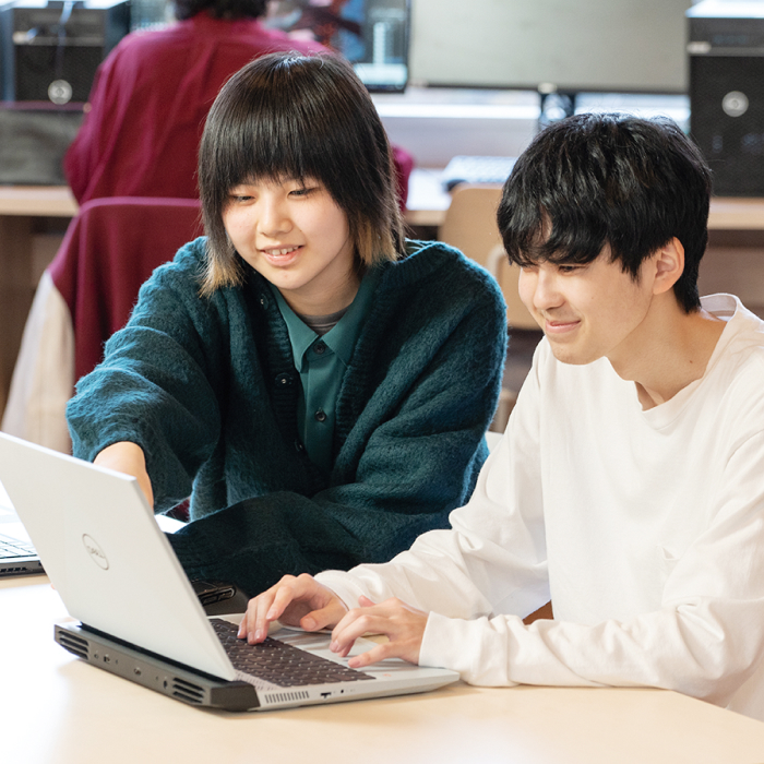 少人数制クラスが可能にするバンタンの個別サポート