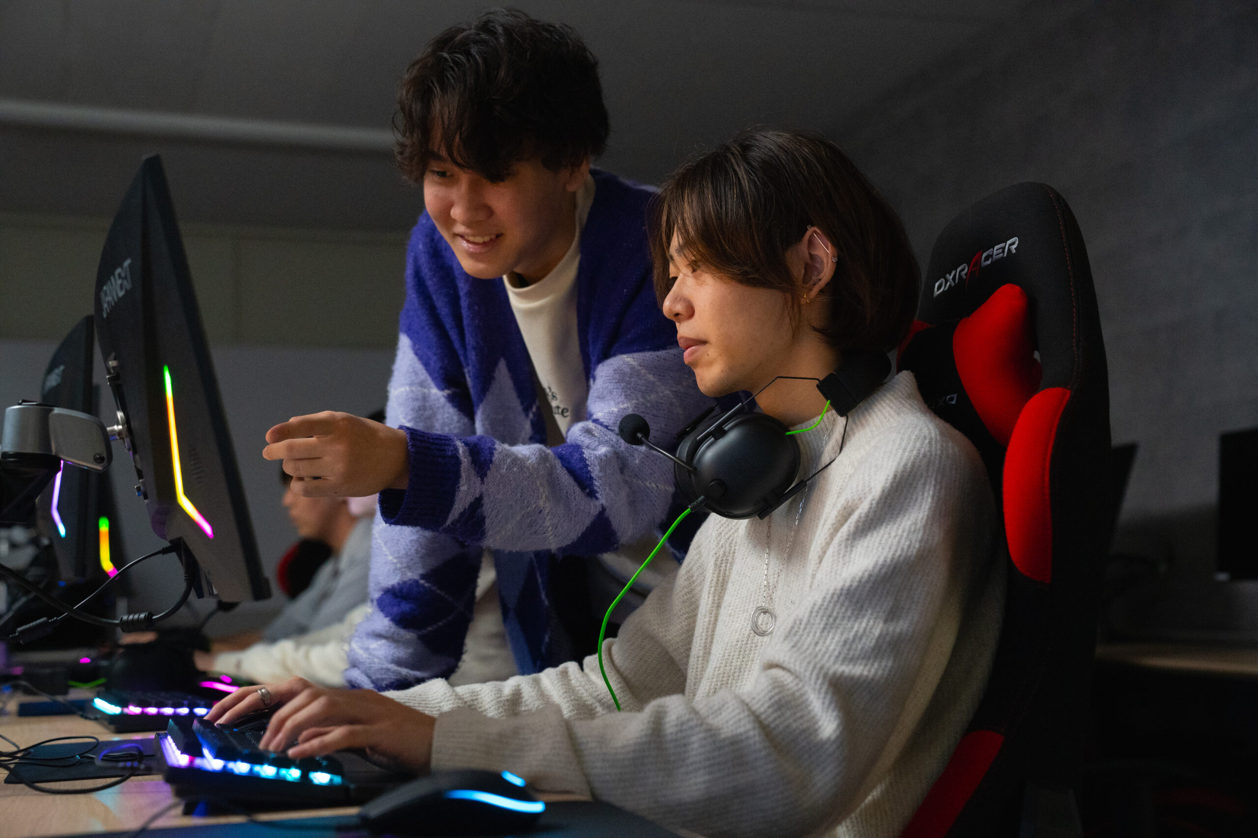 実際の機材を使って撮影や画面の切り替え、音声の調整など体験しよう！