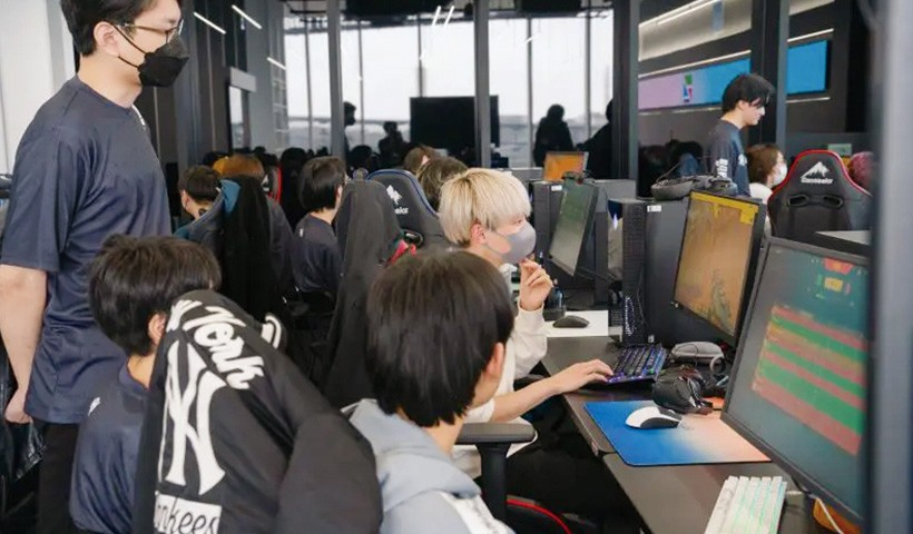 「FAV gaming」とエキシビションマッチを開催